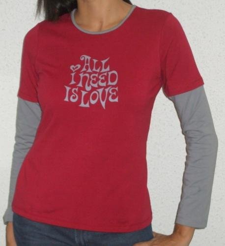 âAll I need is Loveâ tee (dark red/grey)