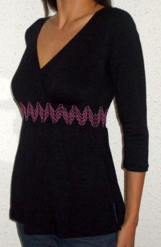 Ariel Smocked Tunic (black/burgundy)