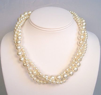 Elizabeth Twisted Pearl Necklace in Ivory Swarovski Pearls