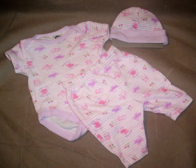 3 Piece girls Preemie Set, Gerber