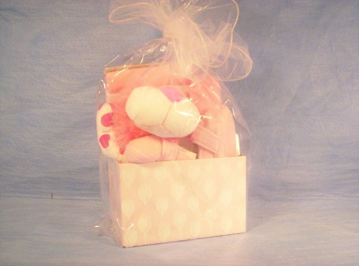 Pink, Baby Girls Gift Basket, Item # 01-001015060004