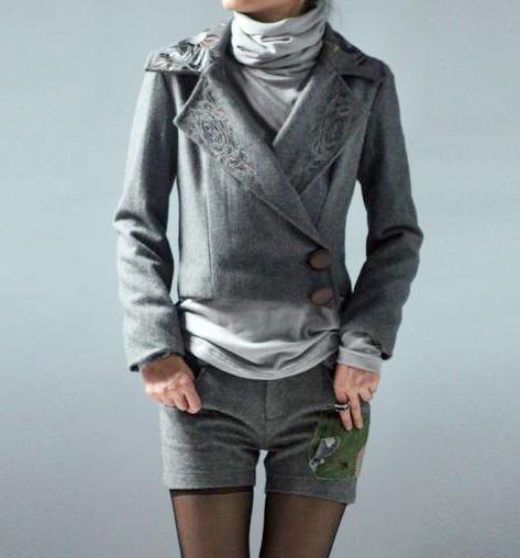 Gray Short Jacket Embroidery Collar