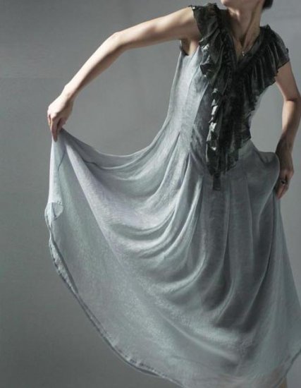 Dream lotus sleeveless dress