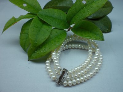 Natural freshwater pearl bracelet