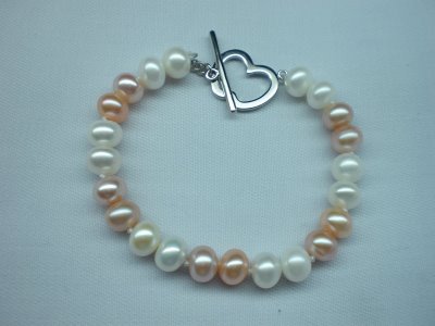 Natural freshwater pearl bracelet