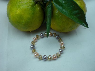 Natural freshwater pearl bracelet
