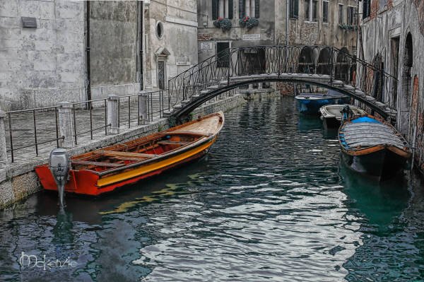 RED BOAT