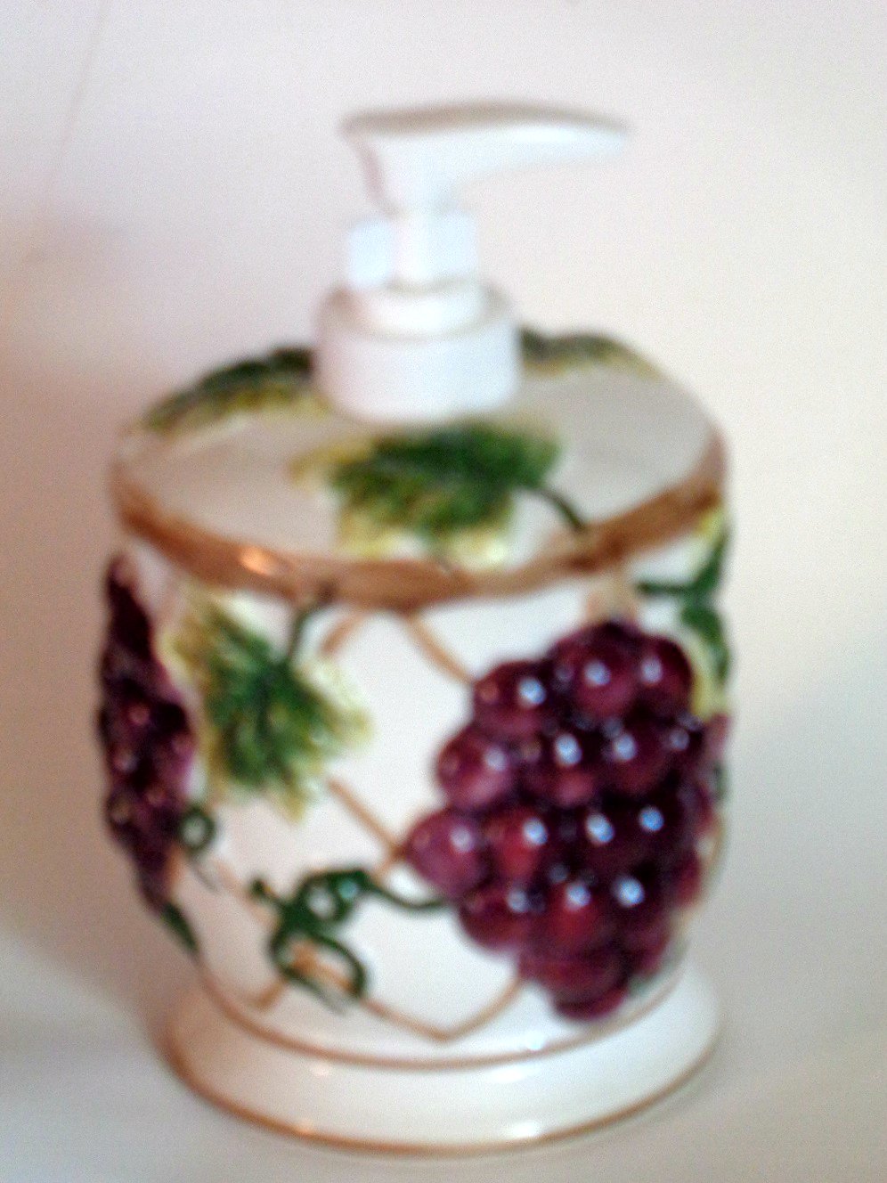 Ceramic Grapes Grape Leaves Lotion Pump Soap Dispenser and Toothpick Holder