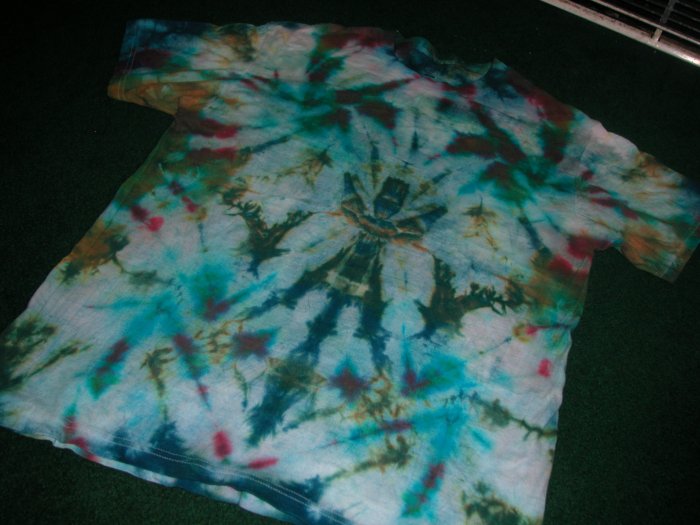 Abstract totem-pole tye-dye