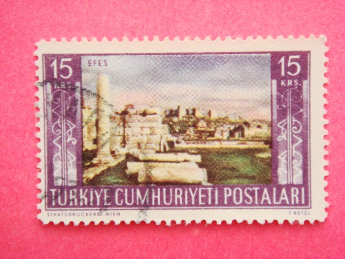 Vintage Collectable Turkish Postage Stamp depicting historic Ephesus ruins out of circulation