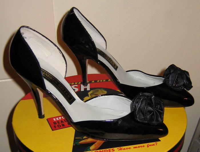 andrew geller sexy retro black patent leather heels 6.5