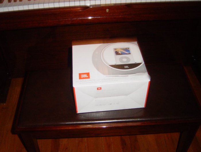 New JBL - Radial Micro - Docking Speaker for iPod White