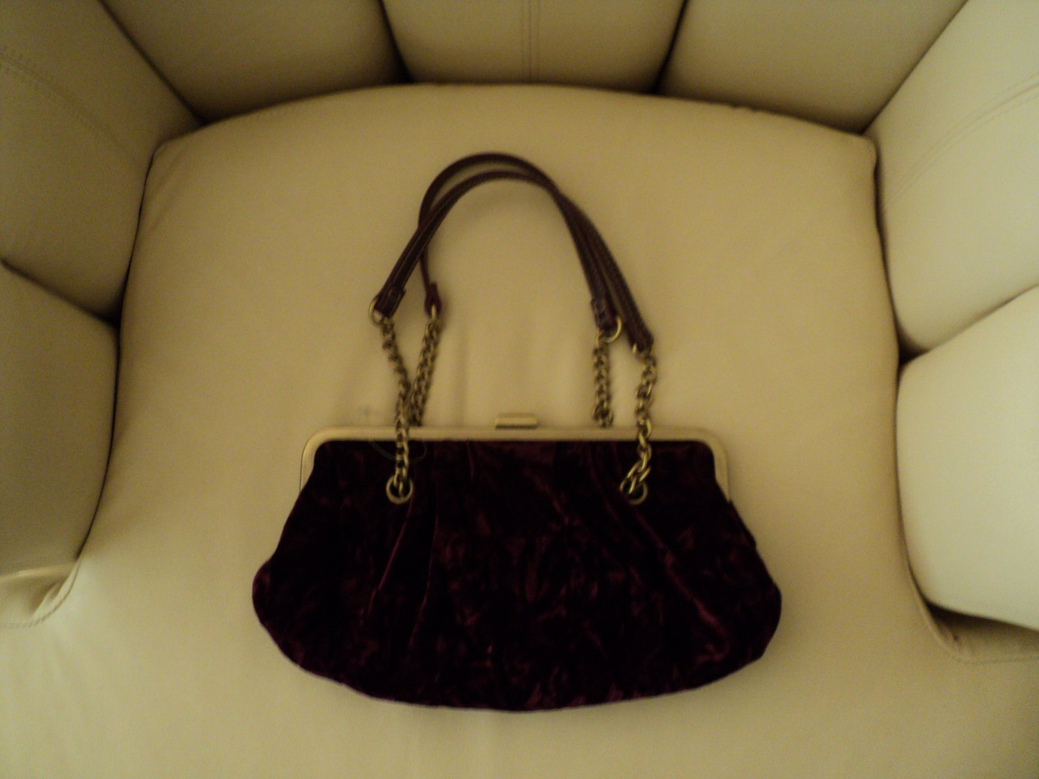 NWOT RED Burgundy VELVET HANDBAG Purse Pocketbook Womens Medium Size Gold Tone Hardware