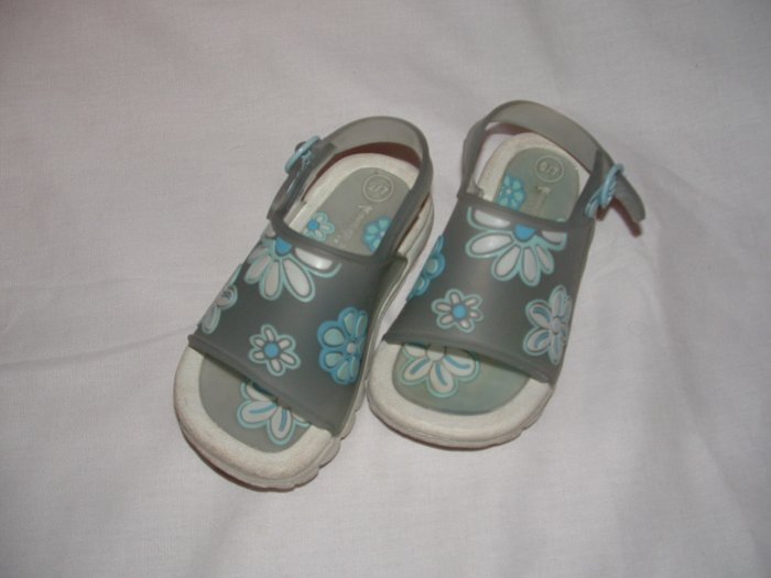 Toddler Girls MONTEGO BAY Sandels Size 6/7 EUC