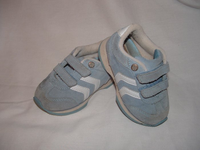 EUC Toddler Girls OSHKOSH Suede Tennis Shoes Sz 6 BTS