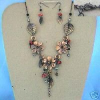LEAF & FLOWER DESIGN NECKLACE AND EARRING SET