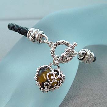 TORTOISE HEART WITH SILVER CASTING TOGGLE BRACELET