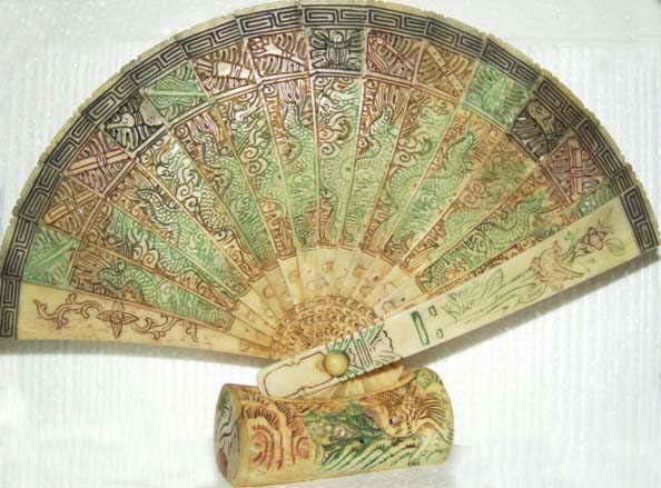 Exquisite Bone Art Handicraft Carving Dragon Fan