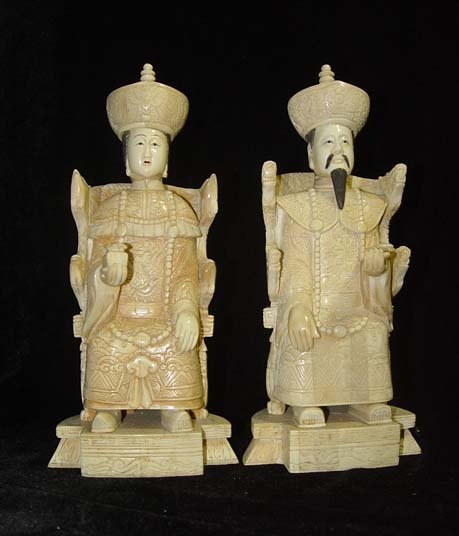 Exquisite Bone Art Handicraft Chinese Sitting emperor queen Figure