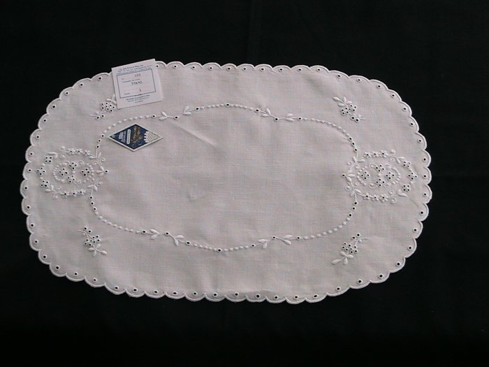 Oval 183 27X37