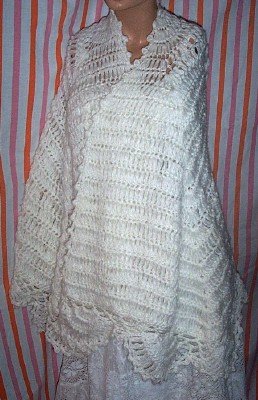 Creamy Vintage Crocheted Shawl