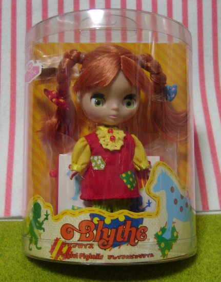 Petite Blythe Playful Pigtails Takara Japan