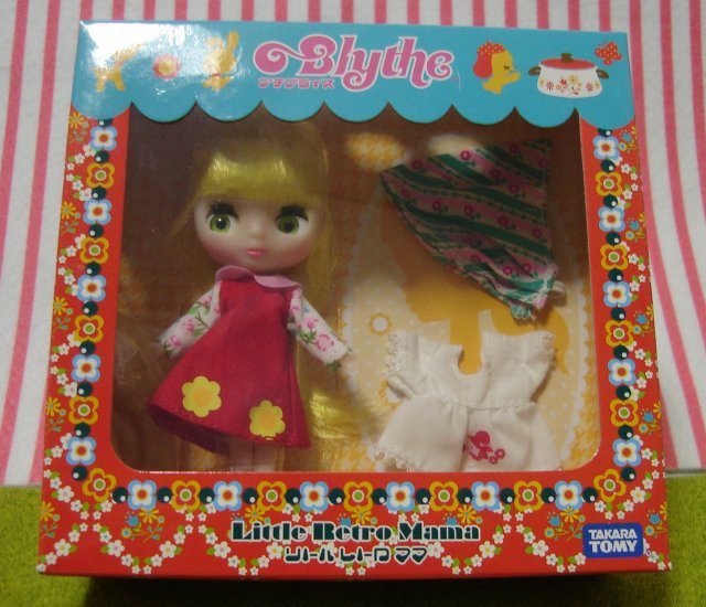 Petite Blythe Retro Mama Takara Japan