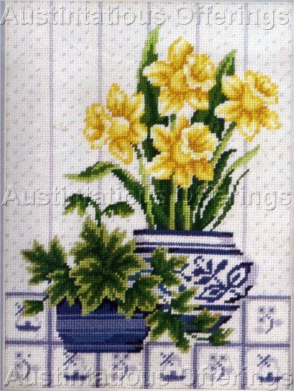 RARE JOAN MARCHIE SPRING FLORAL STILL LIFE NEEDLEPOINT KIT BLUE WHITE CACHEPOT DAFFODILS