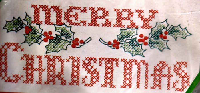 RARE VINTAGE HOLIDAY SAMPLER STAMPED CROSS STITCH KIT MERRY CHRISTMAS