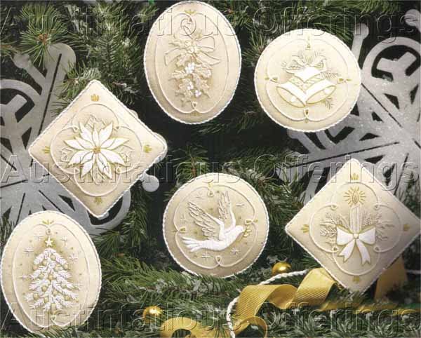 RARE IVORY TONES SNOWFLAKE DREAMS CREWEL EMBROIDERY ORNAMENTS SET KIT