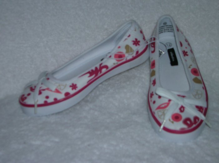Xhilaration Josefine Girl's Pink/White Slipons Size 12