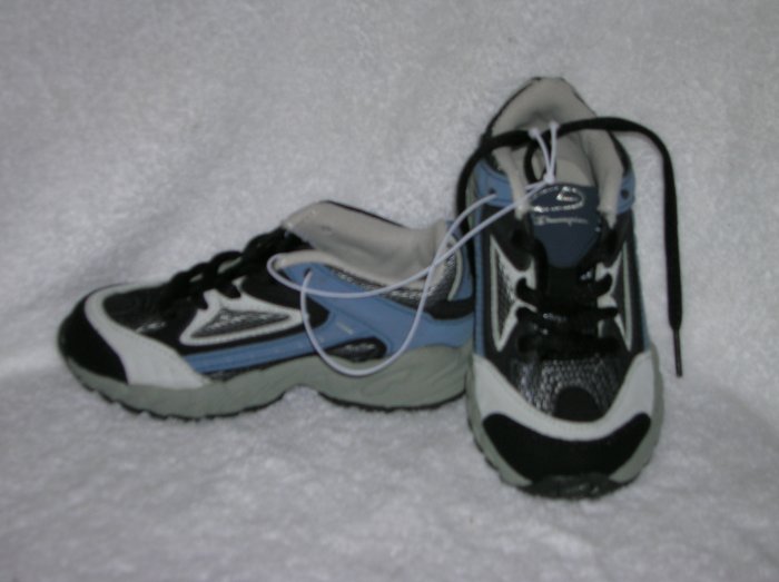 Champion Logan Boy's Navy Sneakers Size 8 1/2