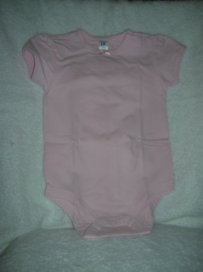 Gap Short-sleeve romper scal/babe pink/6-12 M