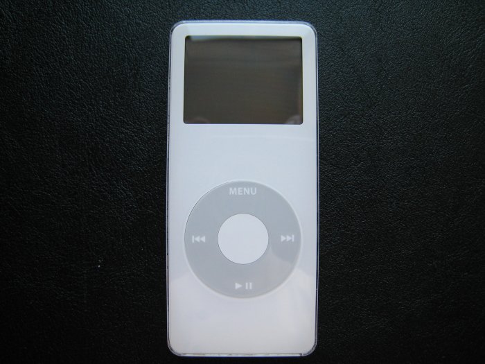 Apple iPod Nano White 4GB MP3 Digital Music & Photo Player MA005LL/A