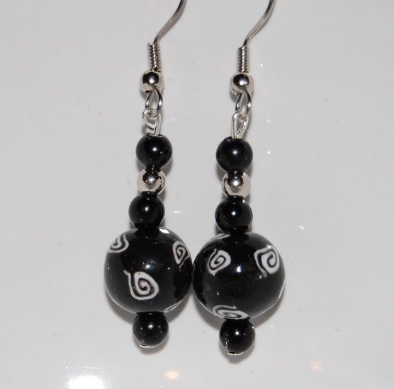 Black & White Earring
