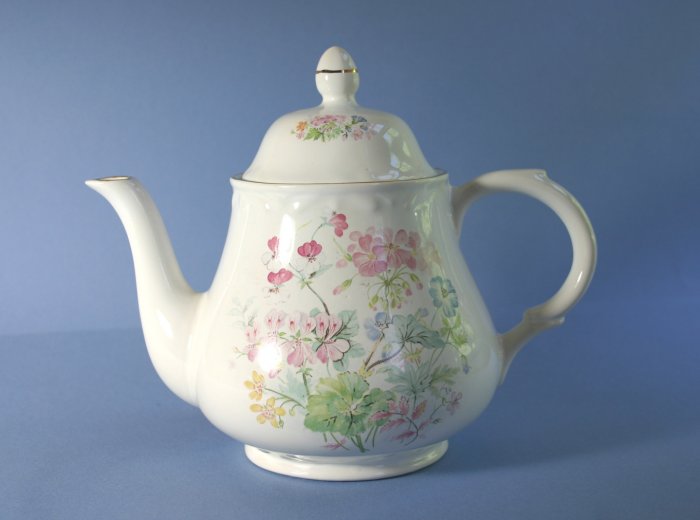 Arthur Wood 6435 Pattern Teapot & Lid