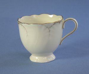 Mikasa China SIMPLY GOLD #AB001 Cup Only (Footed)