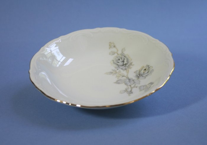 Mitterteich Bavaria Danielle (Gold Trim) Fruit/Dessert (Sauce) Bowl