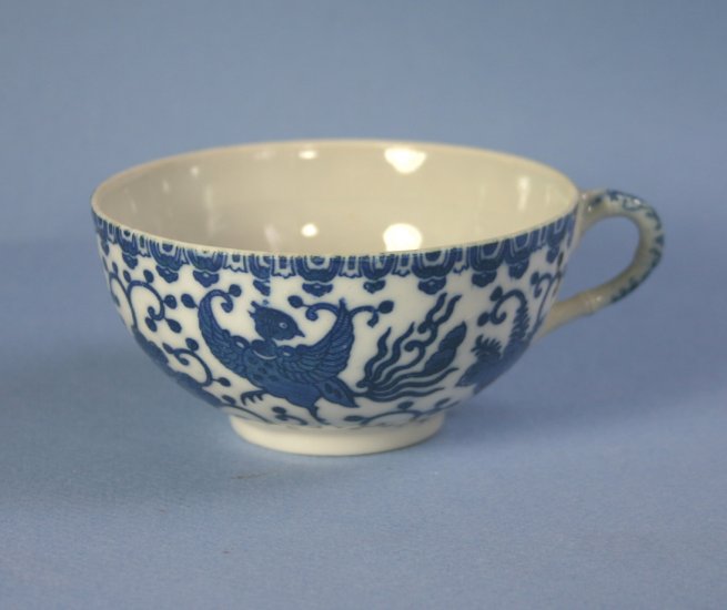 Japan blue & white Phoenix Bird/Flying Turkey/Howo c19th Cup Only (flat)