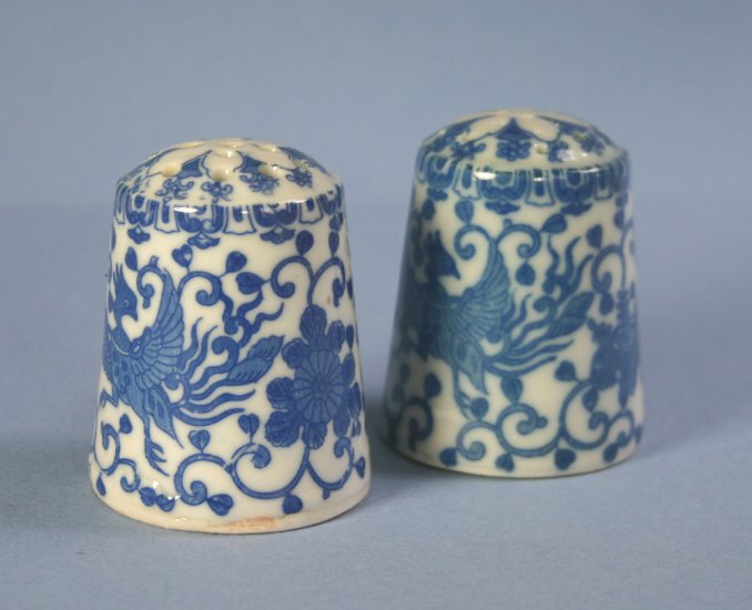 Japan blue & white Phoenix Bird/Flying Turkey/Howo 2" Salt and Pepper Set