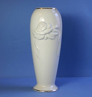 Lenox ROSEBUD COLLECTION 7" Vase
