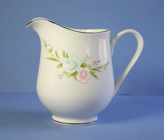 Sango 6276 Chapel Rose 8oz Creamer