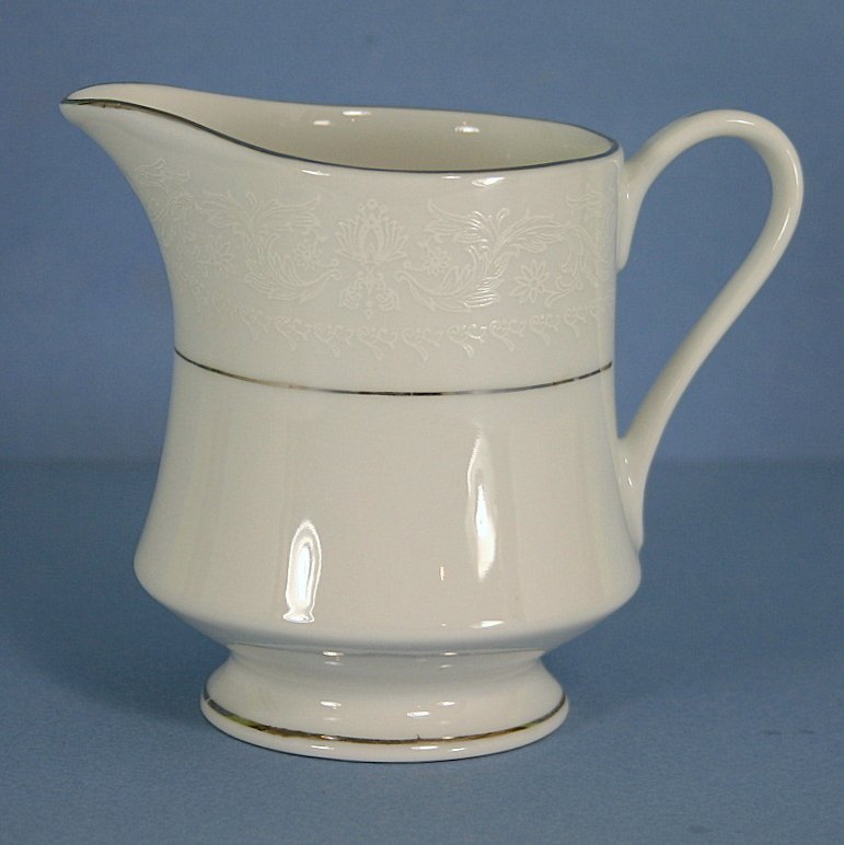 Baum Brothers Buckingham Creamer