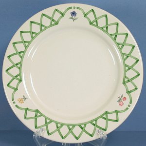 Pfaltzgraff Garden Trellis Gravy Boat Underplate