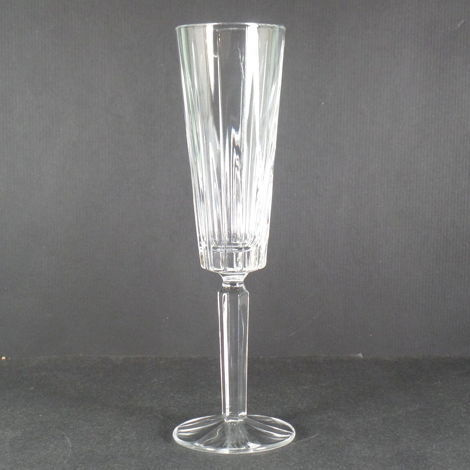 Block Contour Fluted Champagne