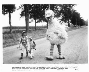 SESAME STREET FOLLOW THAT BIRD Alyson Court, Benjamin Barrett, Big Bird 8x10 movie still photo