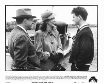 RACING WITH THE MOON John Karlsen, Rutanya Alda, Sean Penn 8x10 movie still photo