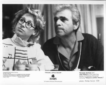 DREAM A LITTLE DREAM Victoria Jackson, Alex Rocco 8x10 movie still photo