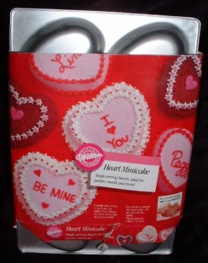 Wilton Six Mini Valentineâ��s Heart Cake Dessert Pan 1989 Vintage