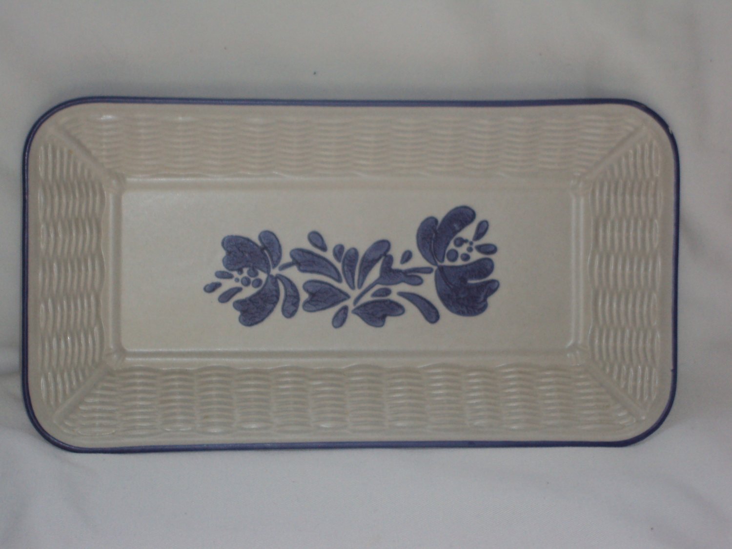 Pfaltzgraff Yorktowne Blue Bread Tray Rectangular Weave Basket Pattern Vintage USA